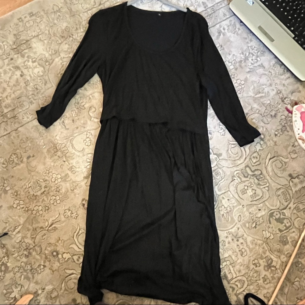 Half sleeve black nursing dress.